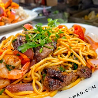 Tallarin Saltado-Carne/Camaron (Steak&Shrimp)
